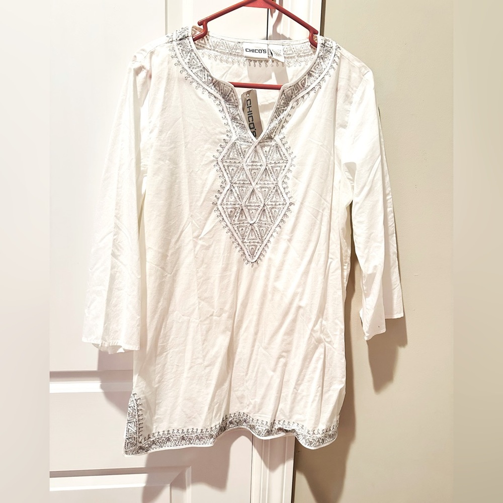Chico white with gray embroidery Tunic NWT